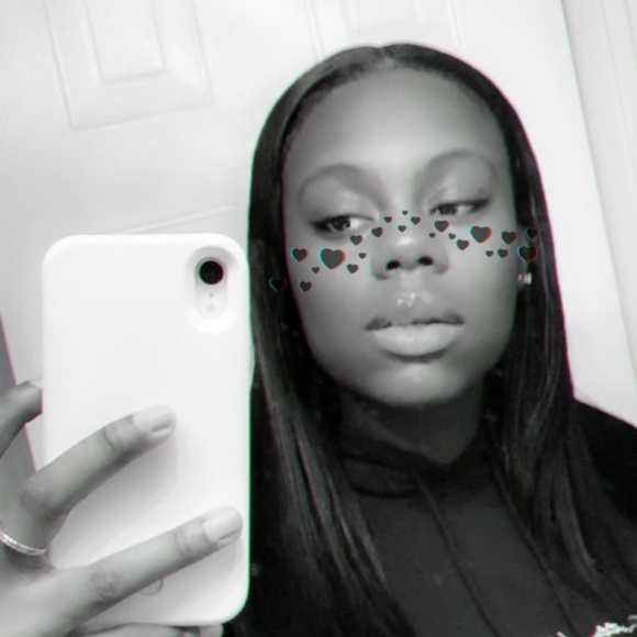 Meet your Posher, Serena - Picture 1 of 1